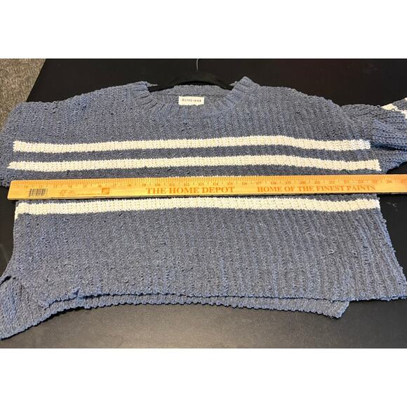 Olive + Oak Blue and White Oversized Cropped Sweater Women's Size XL Polyester - Picture 4 of 7